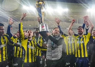 Domenico Tedesco: "Ailemize bu kupayı kazandırdığımız için çok mutluyum"