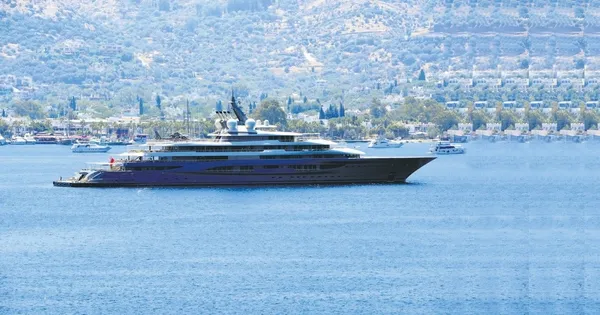 Amazon’un kurucusu Jeff Bezos’un ‘Flying Fox’u Bodrum’a vuruldu