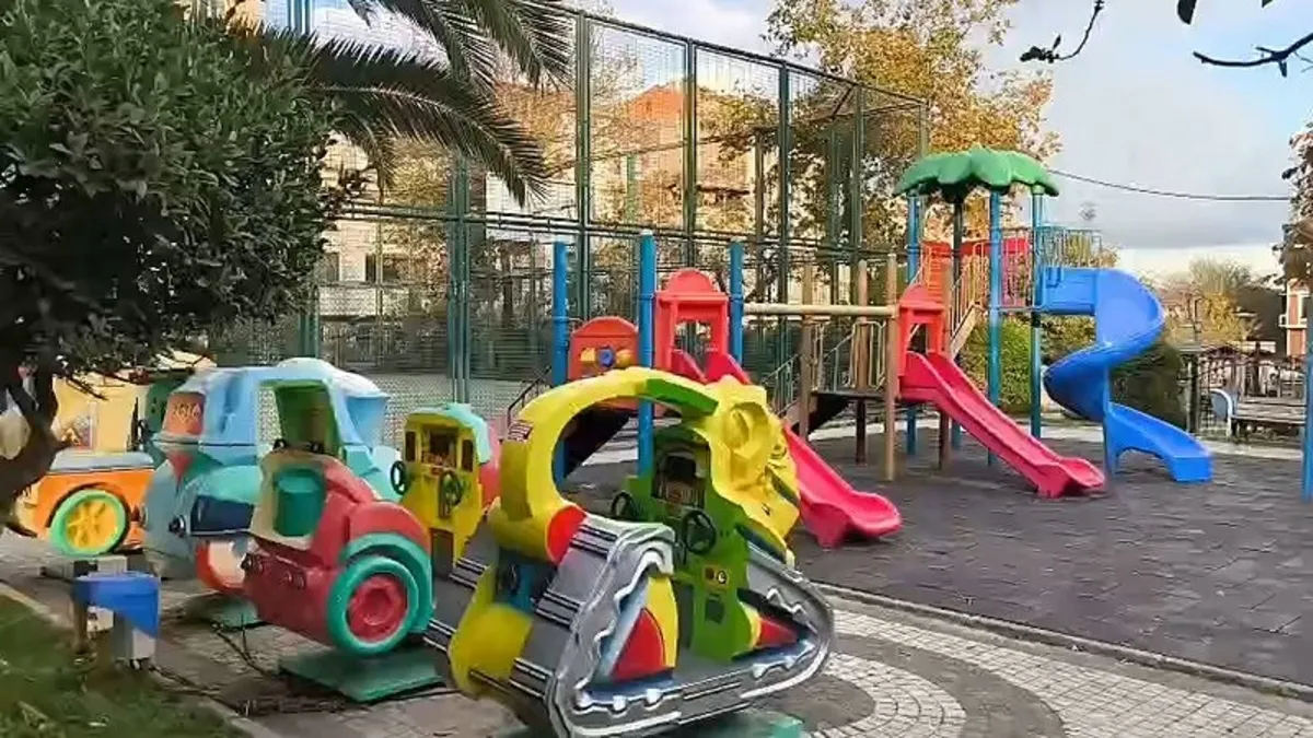 İstanbul Bağcılar'da parkta oyun oynayan 4 çocuğu elektrik çarptı