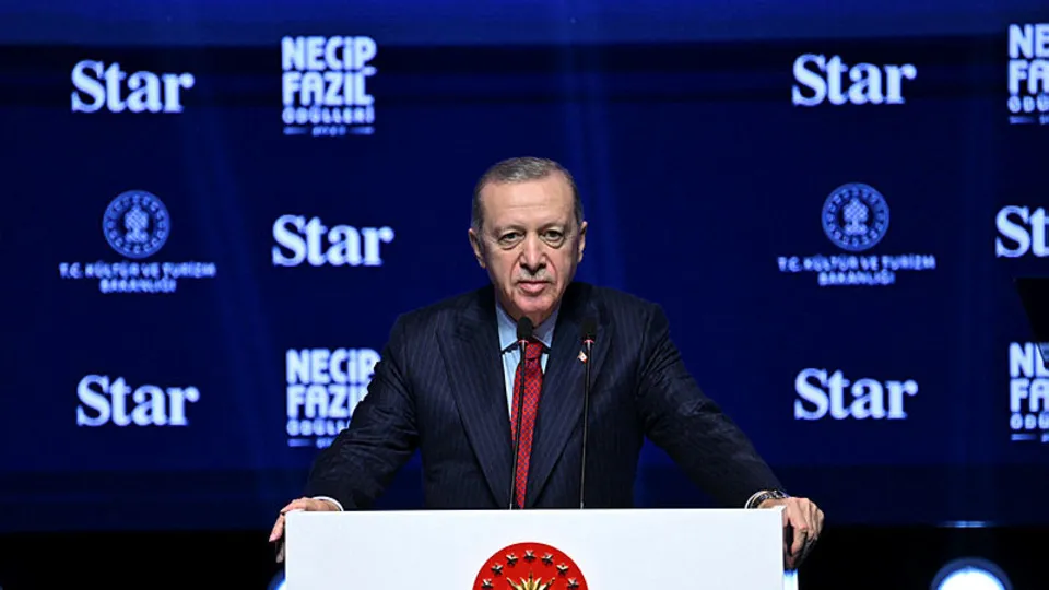 Başkan Erdoğan’dan Necip Fazıl Kısakürek Ödülleri Töreni’nde önemli açıklamalar: Fatih’in emaneti Ayasofya’da zincirleri kırdık