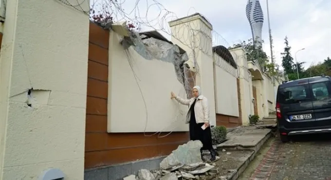 Gerçek ortaya çıktı! Ahsen Unakıtan Çatıyı onarıyorum diye kaçak kat çıkmış
