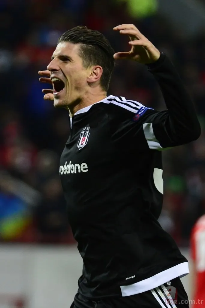 Lokomotiv Moskova - Beşiktaş maçından kareler 13