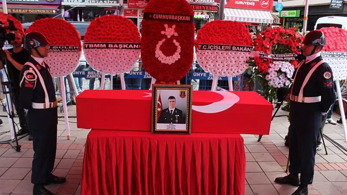 Ordu'da şehit uzman çavuş son yolculuğuna uğurlandı