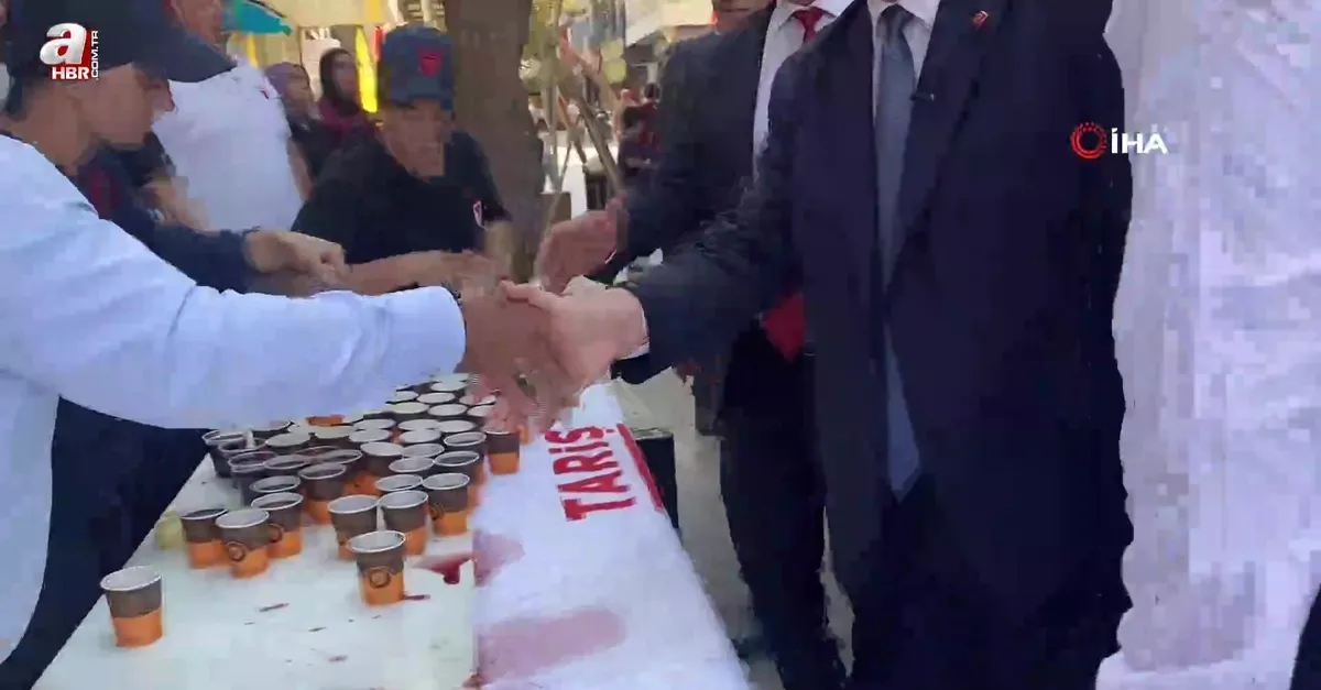 Kurtuluş coşkusu üzüm suyu ile taçlandı