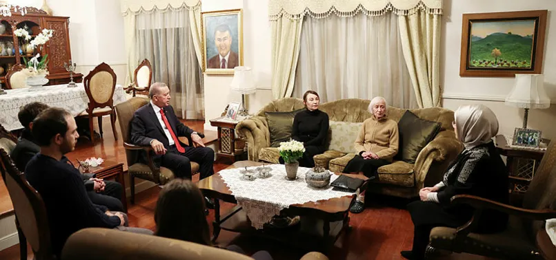 Başkan Erdoğan'dan Deniz Baykal'ın ailesine taziye ziyareti