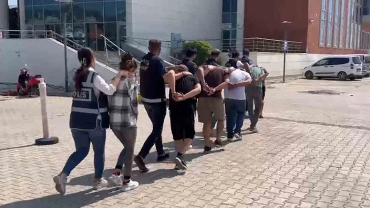İskenderun'da hapis cezasıyla aranan 8 kişi yakalandı