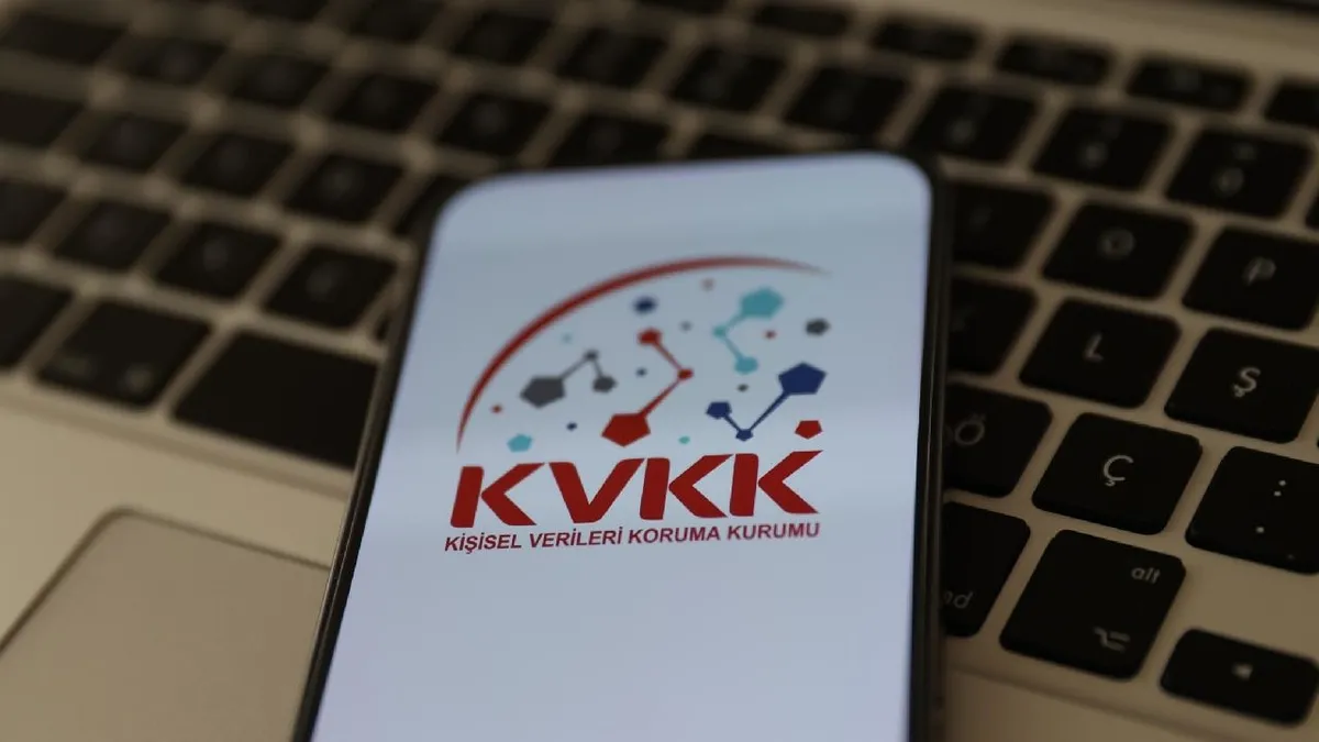 KVKK’dan giyim mağazasına 200 bin TL ceza! Müşteri verileri üçüncü kişilerin erişimine açıldı