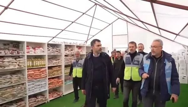 Asrın felaketinde yüzyılın dayanışması! Devlet ’Oradaydı’ milletiyle yan yana! Cumhurbaşkanımız ve Murat Kurum vardı...