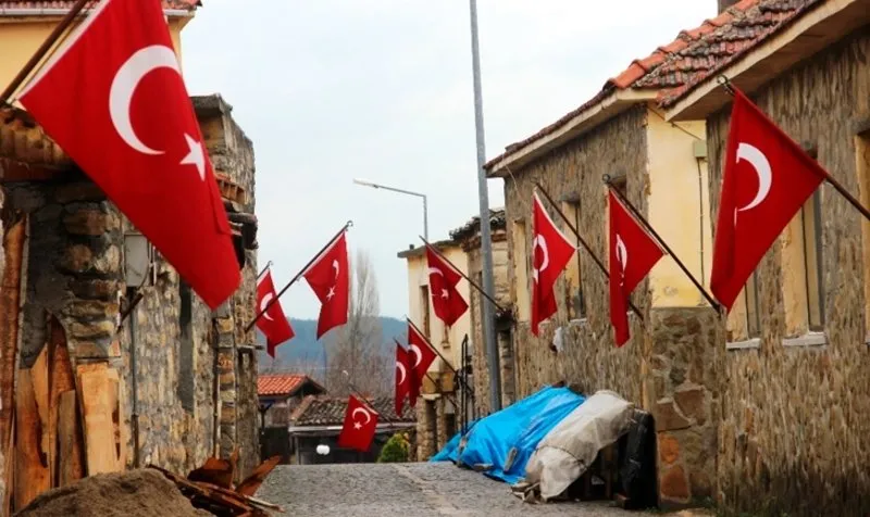 Ukrayna Da 3 Turk E Devlet Nisani