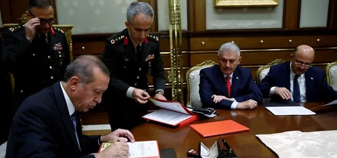 Erdoğan’a YAŞ kararlarını sunan albay generalleri fişlemiş