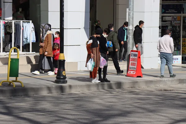 Risk haritasında alarm! 8 ilde yeni kısıtlamalar yolda | İşte o iller ve alınacak tedbirler