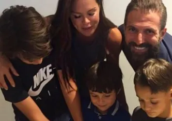 Ebru Şallı'dan Cem Yılmaz'a nispet pozu!