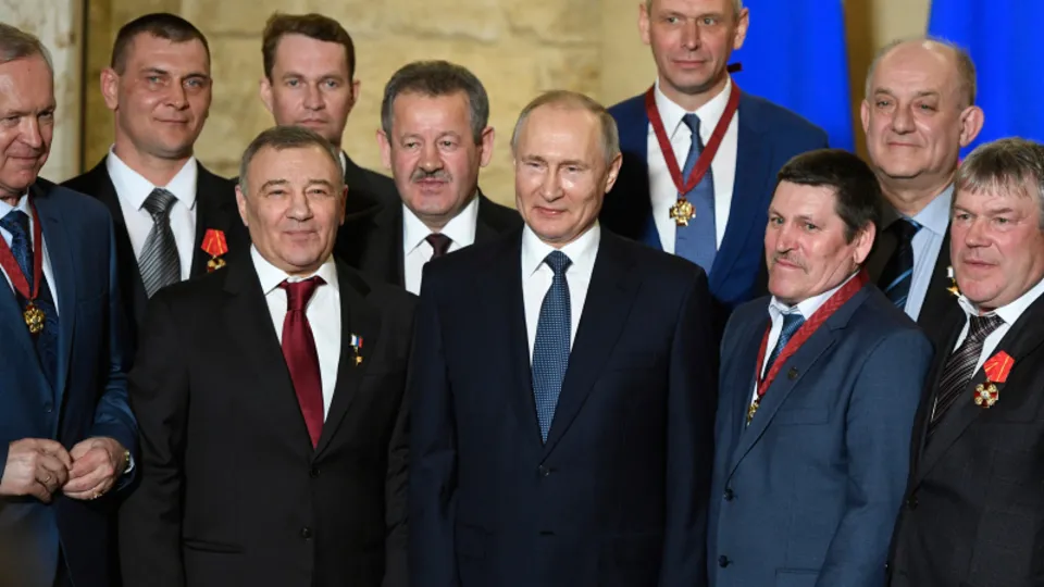 Kremlin ilk kez açıkladı! İşte Putin'in koronavirüsten korunma yöntemi!