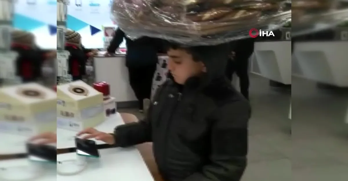 Simitçi çocuğun yürek burkan görüntüsü