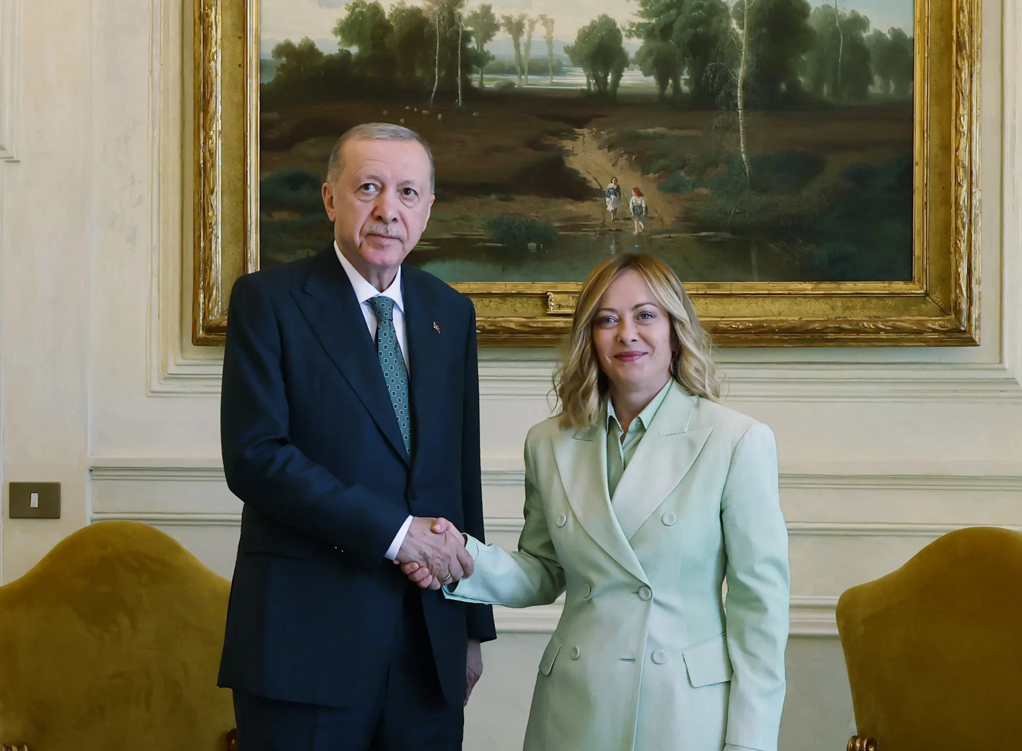 Başkan Erdoğan’dan Meloni’ye tebrik: İtalya’dan Ankara’ya teşekkür
