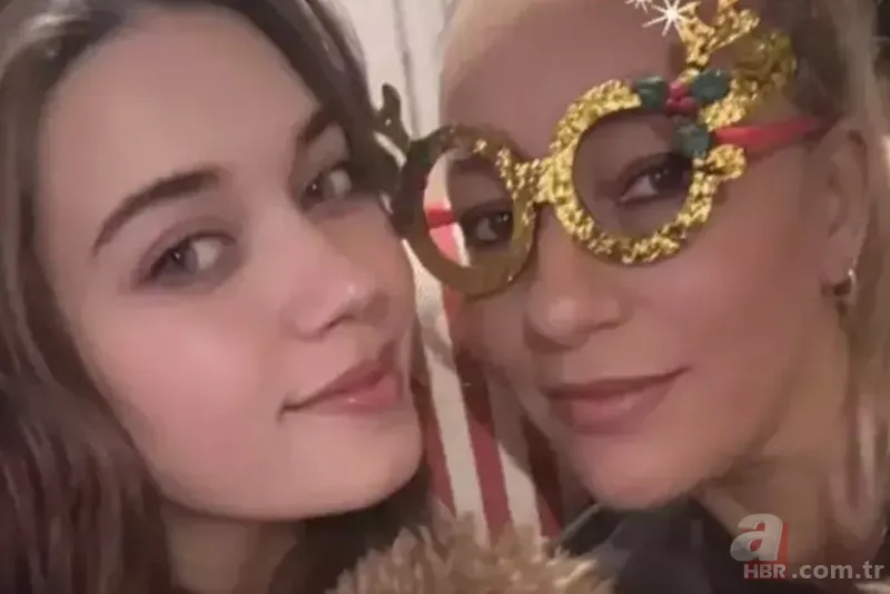 A.B.İ.'nin başrolü Afra Saraçoğlu'nun annesiyle pozuna yorum yağdı 1