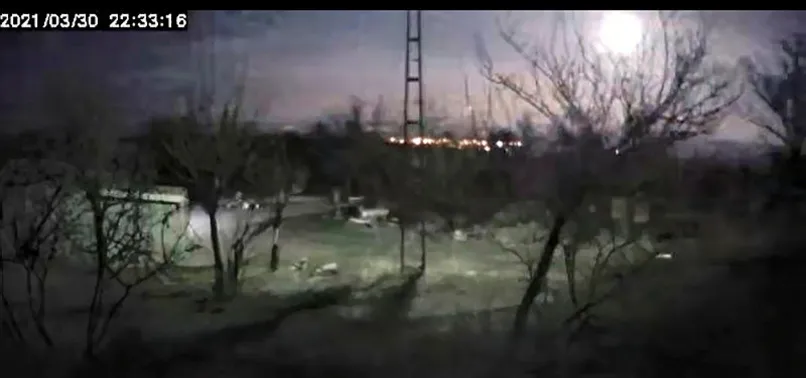 Kayseri'de şaşırtan görüntü! Gökyüzü birkaç saniyeliğine aydınlandı