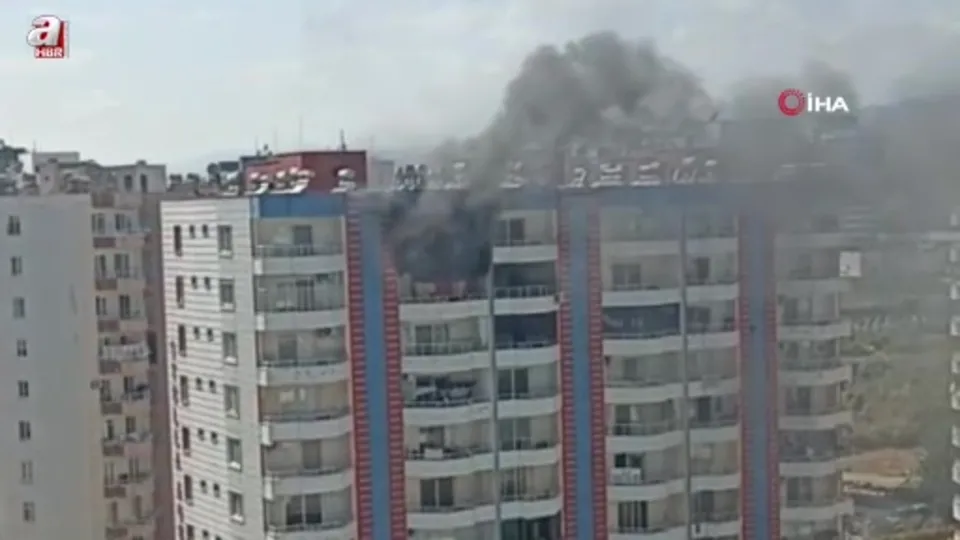 Mersin’de tatil sitesinde yangın