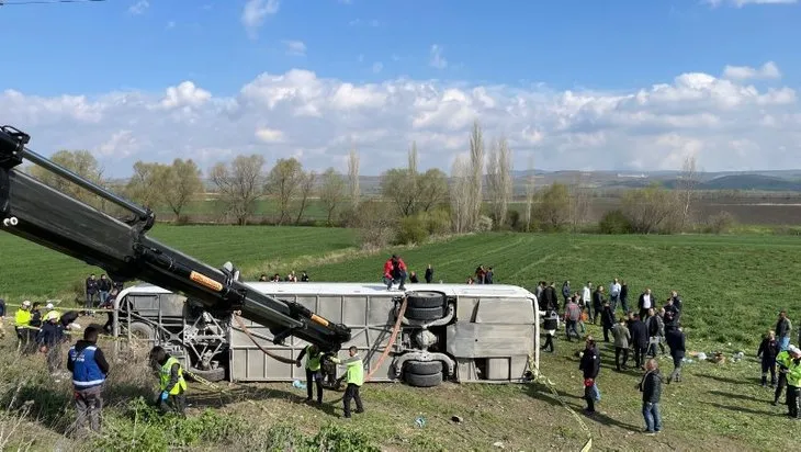 Eskişehir’de korkunç kaza! 3 ölü 31 yaralı