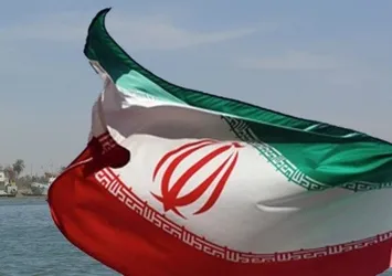 İran Basra Körfezi'nde bir gemiye el koydu