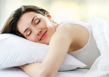 Rahat uyku için yatmadan 4 saat önce egzersiz yapın