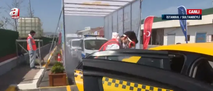 Sultanbeyli’de dezenfeksiyon tüneli kuruldu! Taksi ve minibüsler dezenfekte ediliyor