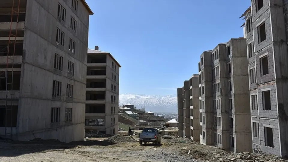 Depremzedelere verilen sözler bir bir hayata geçiyor! 20 bin kalıcı konutun temeli bu hafta