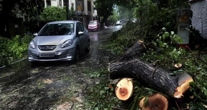 Remal Tropikal Kasırgasında acı bilanço! Hindistan ve Bangladeş’te 16 kişi öldü
