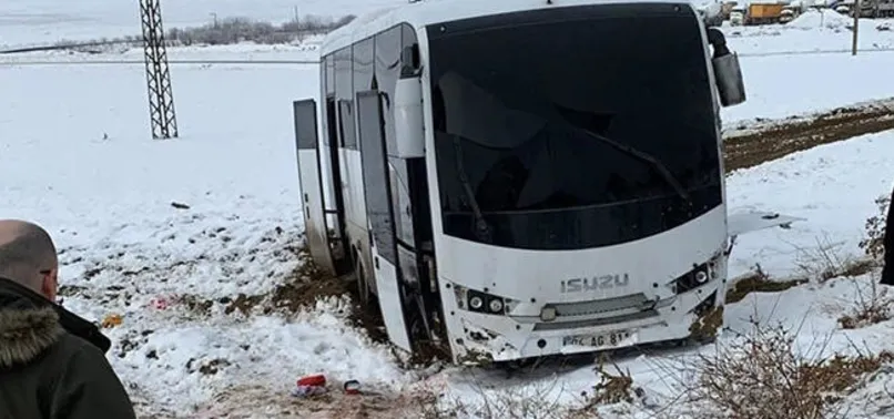 Ağrı'da Gürbulak Gümrük Müdürlüğü aracına roketli saldırı