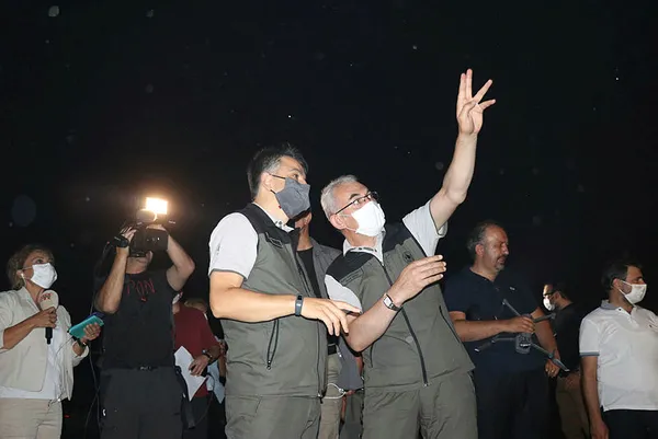 Son dakika: Bakan Bekir Pakdemirli’den Çeşme’deki orman yangını hakkında flaş açıklama