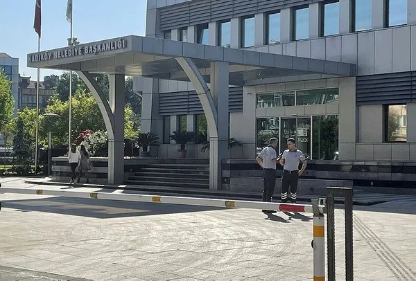 CHP’li Kadıköy Belediyesi’ndeki rüşvet çarkının şeması ortaya çıktı! Rüşvete isyanlarını dekontlara yazdılar: Zehir zıkkım olsun