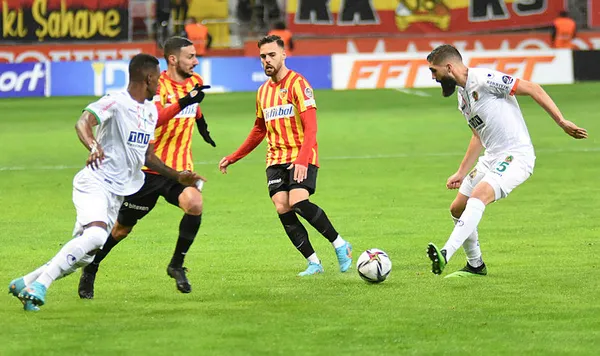 kayserispor-1-alanyaspor-2-mac-sonucu-alanyaspor-kayseride-galip-1646680247863.jpg Kayserispor: 1 - Alanyaspor: 2 MAÇ SONUCU | Alanyaspor Kayseri'de galip - 1