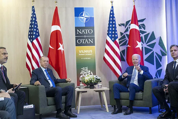 baskan-recep-tayyip-erdogan-joe-biden-gorusmesi-basladi-gozler-yapilacak-aciklamada-1689090333302.jpg Başkan Recep Tayyip Erdoğan - Joe Biden görüşmesi sona erdi! İki liderden de 'yeni süreç' mesajı - 2