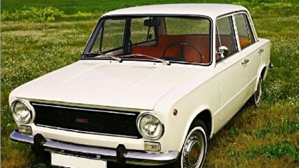 Murat 124'ü 200 bin TL'ye satmadı! Hurdayı öyle bir hale getirdi ki...
