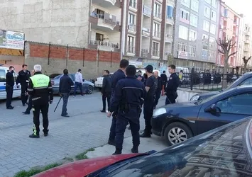 Adliye çıkışında kavga! Kulağını kopardı...