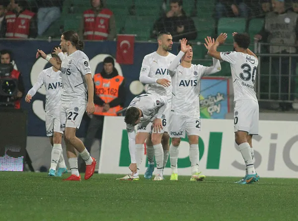 fenerbahceden-rizede-gol-sov-caykur-rizespor-0-6-fenerbahce-mac-sonucu-ozet-1650657616116.jpg Fenerbahçe'den Rize'de gol şov! Çaykur Rizespor 0- 6 Fenerbahçe (MAÇ SONUCU-ÖZET) - 6