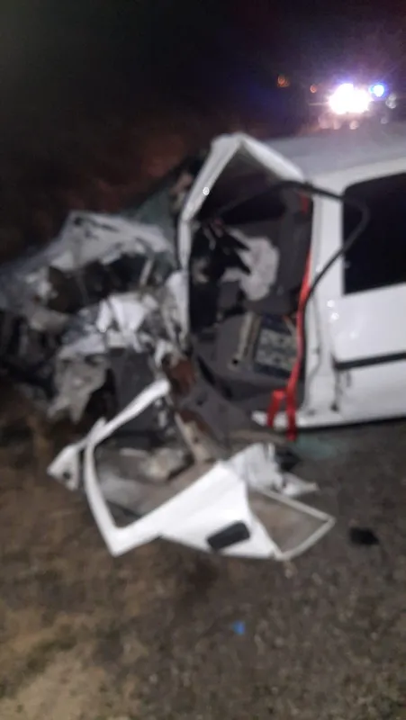 ters-yonde-giden-arac-dehset-sacti-4u-agir-8-yarali-1702889721952.jpg Ters yönde giden araç dehşet saçtı: 4'ü ağır 8 yaralı - 3