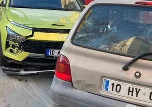 Balıkesir'de çift taraflı trafik kazası: 2 yaralı