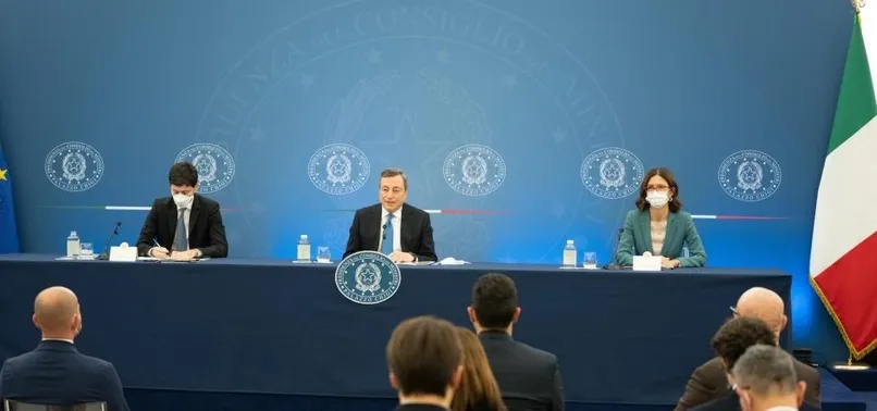 SON DAKİKA | İtalya'da Covid-19 aşısı yaptırmayanlara kritik kısıtlamalar geldi | İtalya Başbakanı Mario Draghi tek tek açıkladı
