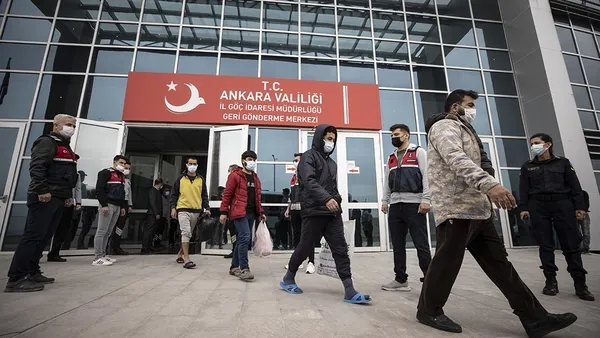 goc-idaresi-baskanligi-personel-alimi-1672140945363.jpg Göç İdaresi Başkanlığı Uzman Yardımcısı başvuru şartları neler? Göç İdaresi Başkanlığı personel alımı ne zaman yapılacak? e-Devlet başvuru ekranı! - 4