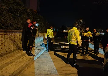 3.50 promil alkollü yakalanan sürücüden polise tepki: Amerika polisi misiniz?