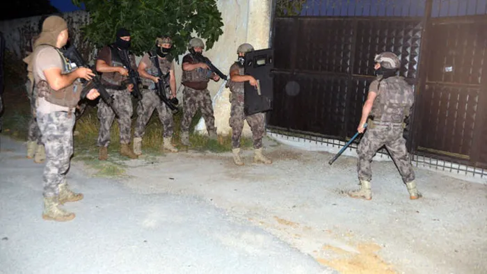 Adana'da terör örgütü DEAŞ’a yönelik düzenlenen operasyonda 4 şüpheli yakalandı - 2