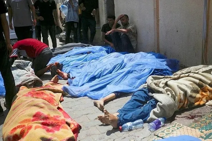 Katil İsrail'in Nusayrat Katliamı sonrası sokaklar ölülerle doldu! Netanyahu'nun talimatıyla 3 kampa birden saldırı