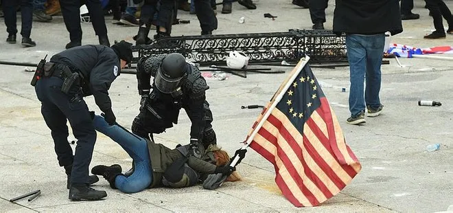 Son dakika: ABD Kongresinde çıkan çatışmalarda çok sayıda polis yaralandı