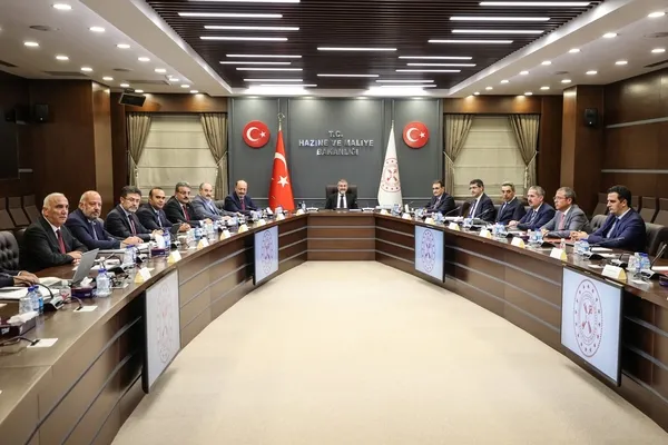 5 bakanlık bir araya geldi! Kritik toplantı sonrası Hazine ve Maliye Bakanı Nurettin Nebati açıkladı: Fiyat istikrarı için beş önlem