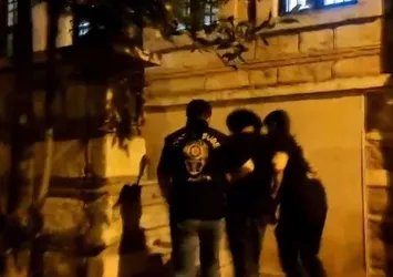 İkbal Uzuner’in mezarında uygunsuz davranışlarda bulunan 3 çocuk tutuklandı