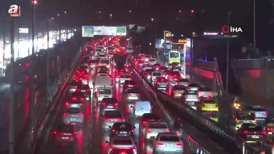 İstanbul’da sağanak yağış etkili oluyor