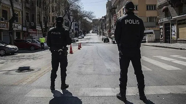 son-dakika-hafta-sonu-sokaga-cikma-yasagi-basladi-yasak-ne-zaman-sona-erecek-nereler-acik-olacak-kimler-muaf-olacak-1607095411035.jpg Son dakika: Hafta sonu sokağa çıkma yasağı başladı! Yasak ne zaman sona erecek? Nereler açık olacak? Kimler muaf olacak? - 6