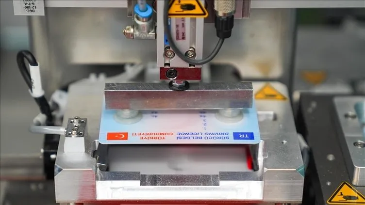 Ehliyet yenileme için son gün! Bugün 15 TL yarın 7 bin 438 lira | Peki yenileme işlemleri nasıl yapılır?