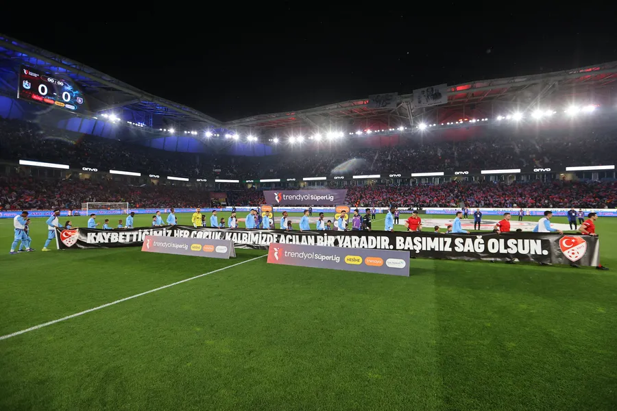 canli-trabzonspor-basaksehir-1776621863086.jpg FOTOĞRAF (AA)